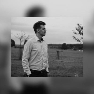 Lukas B., Operations Director, Finance Firm