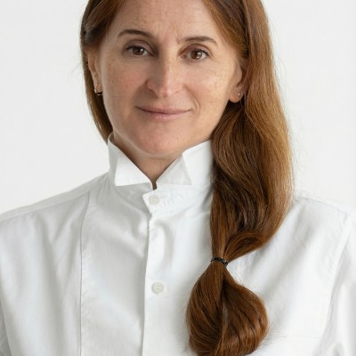 Elena R., Head of Trading Desk